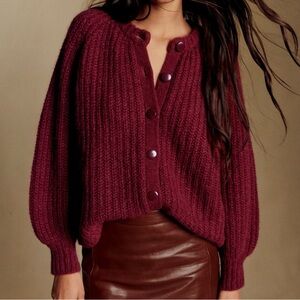 *NWT* Sézane Emilie Cardigan
Burgundy XS